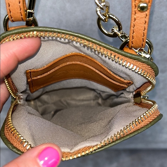 Valentina NWOT Olive Green Leather Crossbody Shoulder bag phone case purse - Picture 6 of 7